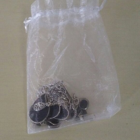 Silver necklace with 5 black charms and matching pierced earrings - Picture 6 of 6